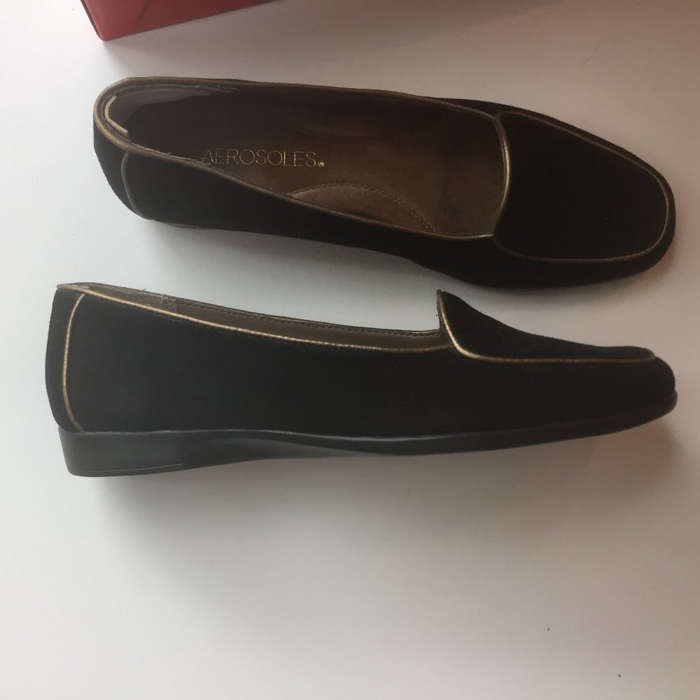 Aerosoles Survival Black Suede/Gold Loafer 6 M